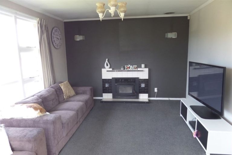 Photo of property in 5 Dunluce Place, Hornby, Christchurch, 8042