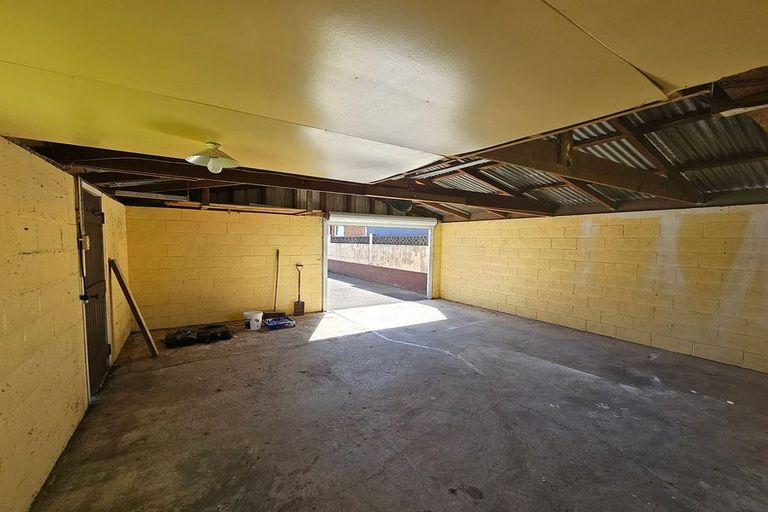 Photo of property in 241 Mangorei Road, Merrilands, New Plymouth, 4312