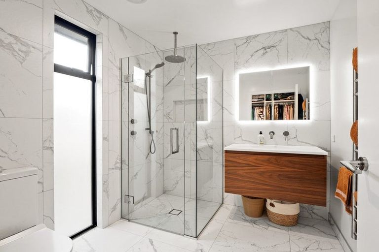 Photo of property in 6 Cheviot Street, Jacks Point, 9371