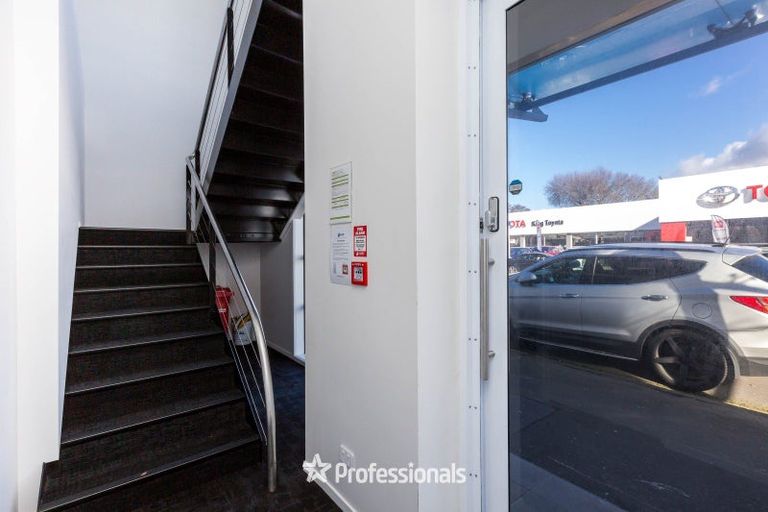 Photo of property in 2a Gibbons Street, Upper Hutt Central, Upper Hutt, 5018