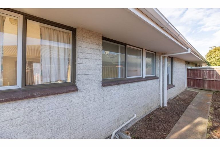 Photo of property in 2/95 Milton Street, Somerfield, Christchurch, 8024