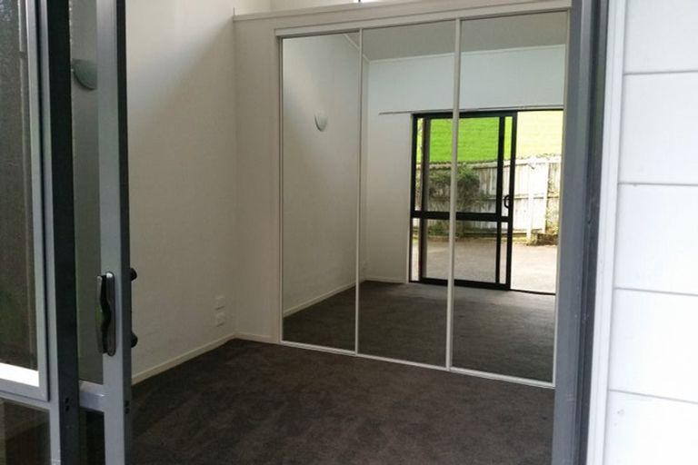 Photo of property in 73 Beechdale Crescent, Pakuranga Heights, Auckland, 2010