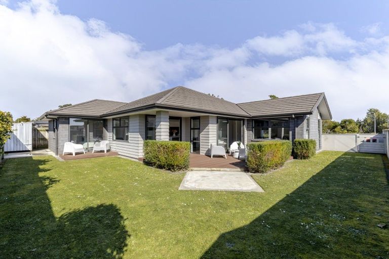 Photo of property in 10 Masters Lane, Waitara, 4320