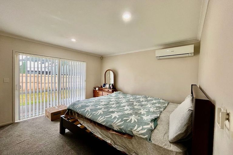 Photo of property in 1 Ranchod Terrace, Pukekohe, 2120