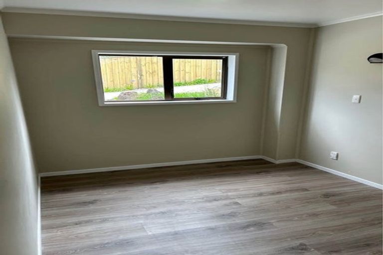 Photo of property in 36 Kingsclere Place, Goodwood Heights, Auckland, 2105