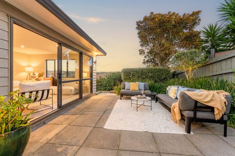 Photo of property in 18 Mckinley Road, Sunnyvale, Auckland, 0612