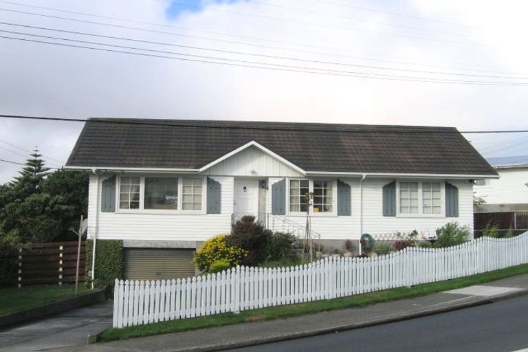Photo of property in 54 Mark Avenue, Paparangi, Wellington, 6037