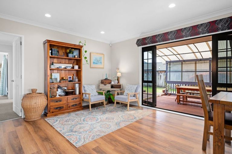 Photo of property in 22 Dorchester Place, Nawton, Hamilton, 3200