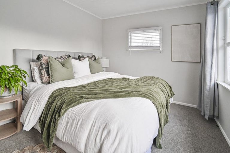 Photo of property in 15 Lipscombe Crescent, Havelock North, 4130