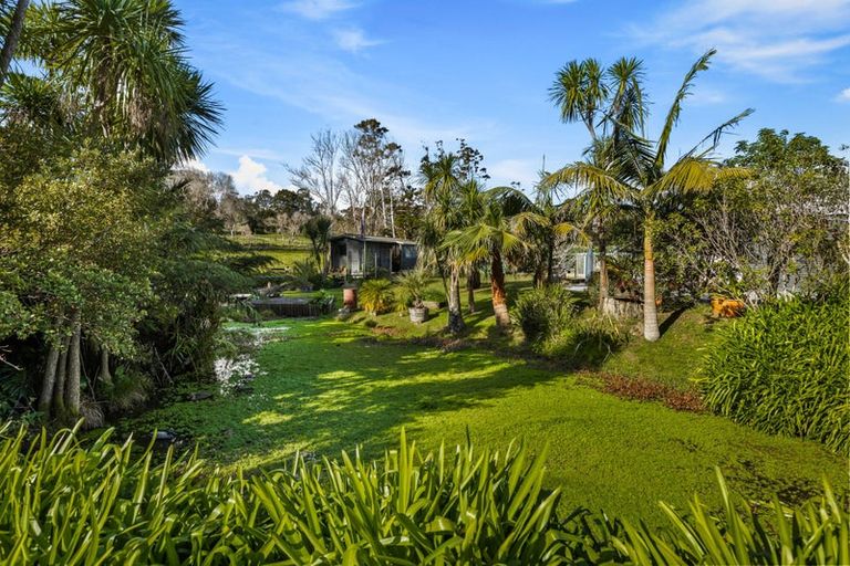 Photo of property in 93 Hamilton Road, Waimauku, 0881