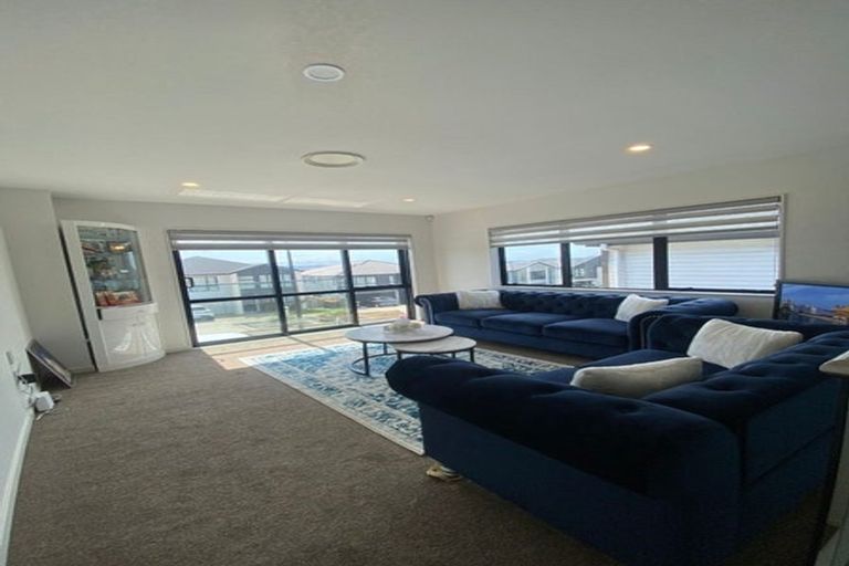 Photo of property in 16 Hauhake Road, Flat Bush, Auckland, 2019