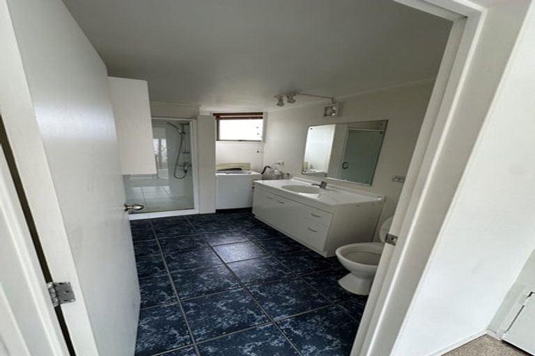 Photo of property in 557 East Coast Road, Browns Bay, Auckland, 0630