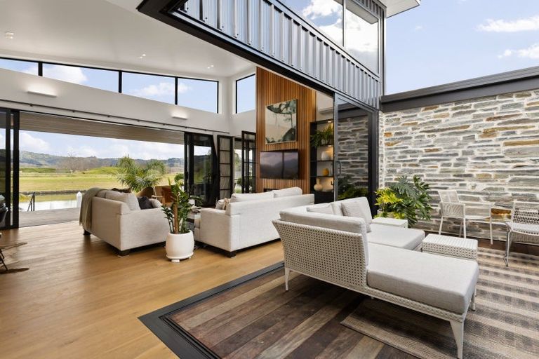 Photo of property in 29 Kahu Crescent, Whitianga, 3510