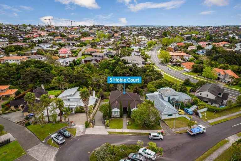 Photo of property in 5 Hobie Court, West Harbour, Auckland, 0618