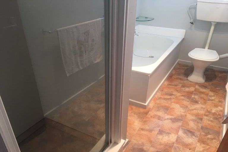 Photo of property in 1/7 Brake Street, Upper Riccarton, Christchurch, 8041