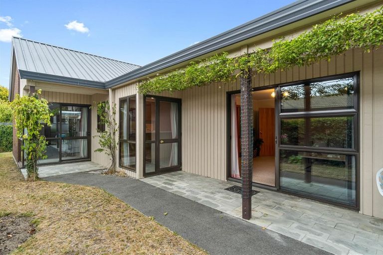 Photo of property in 1/110 Saint James Avenue, Papanui, Christchurch, 8053