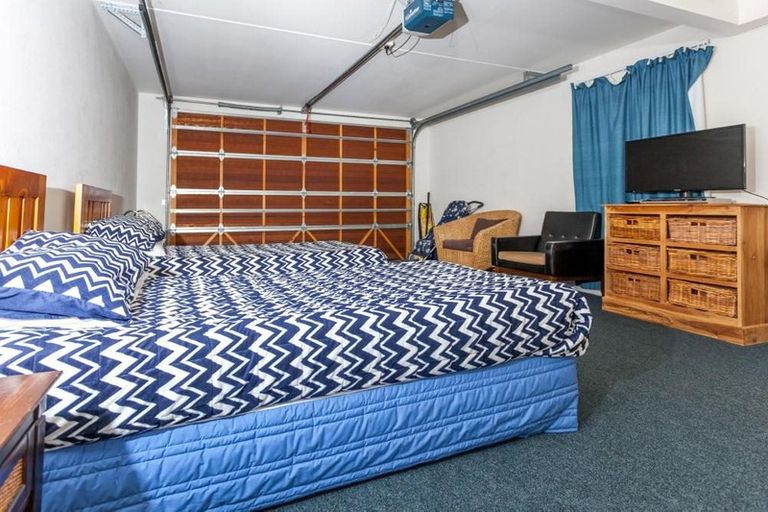 Photo of property in 613b Beach Road, Whangamata, 3620