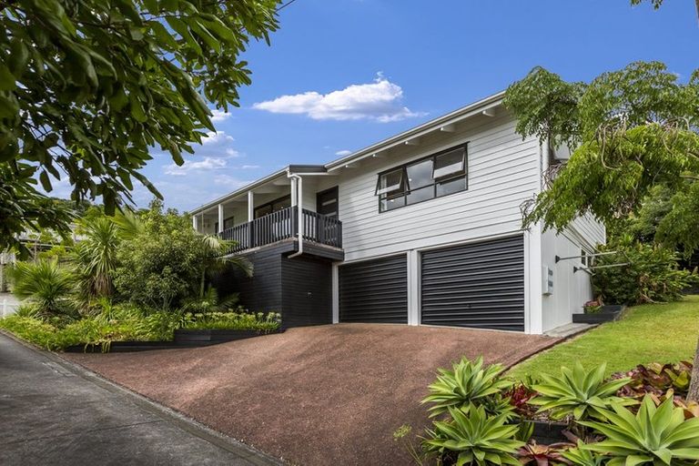 Photo of property in 2/660 Beach Road, Browns Bay, Auckland, 0630