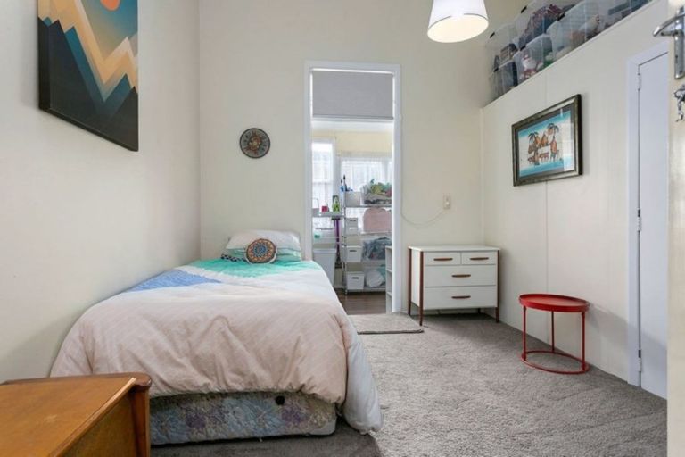 Photo of property in 30 Clare Street, Cambridge, 3434