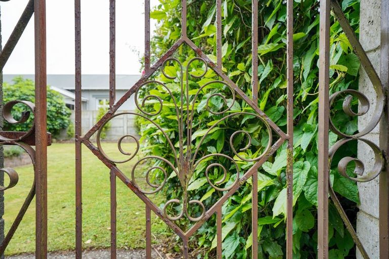 Photo of property in 249 Queens Drive, Windsor, Invercargill, 9810