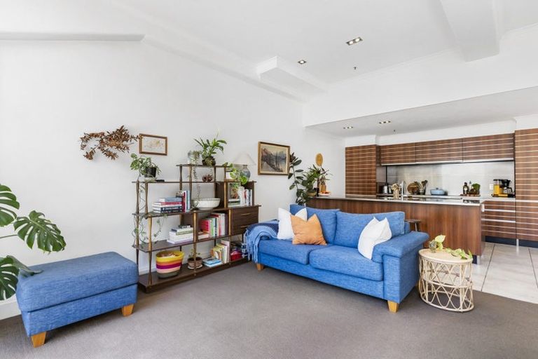 Photo of property in Augusta Apartments, 9/254 Willis Street, Te Aro, Wellington, 6011