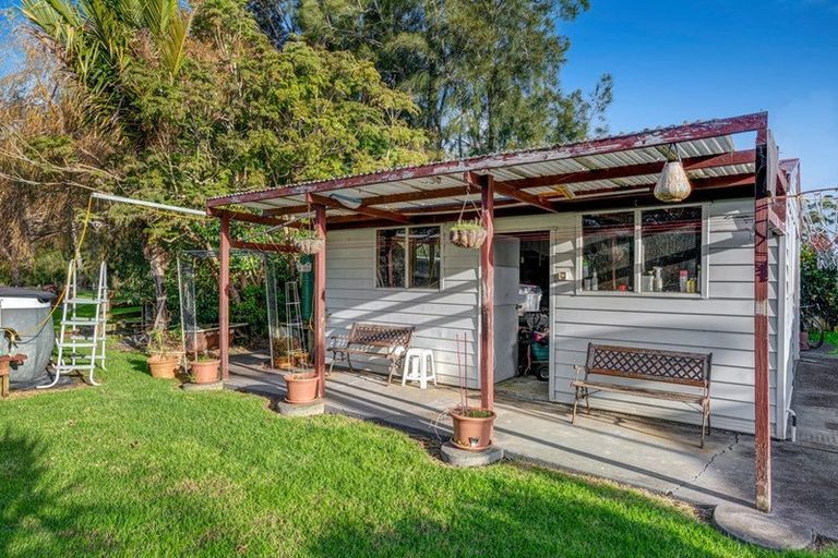 Photo of property in 2312 State Highway 16, Helensville, 0875