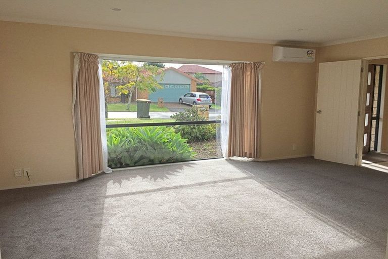 Photo of property in 10 Sayes Close, East Tamaki, Auckland, 2013