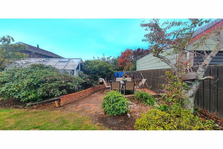 Photo of property in 26 Walton Park Avenue, Fairfield, Dunedin, 9018