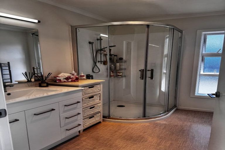 Photo of property in 1 Trinity Lane, Greytown, 5712