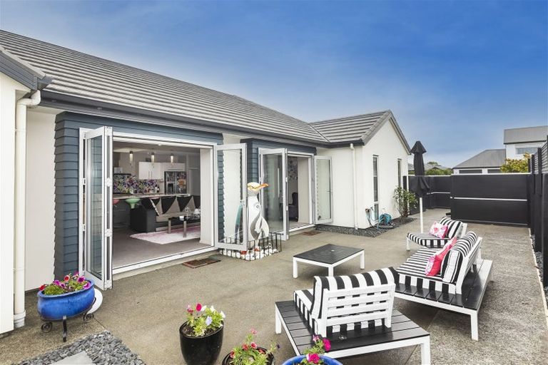 Photo of property in 5 Torrey Pines, Waimairi Beach, Christchurch, 8083