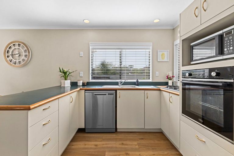 Photo of property in 2 Everest Avenue, Havelock North, 4130