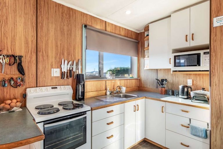 Photo of property in 6 Grenville Street, Levin, 5510