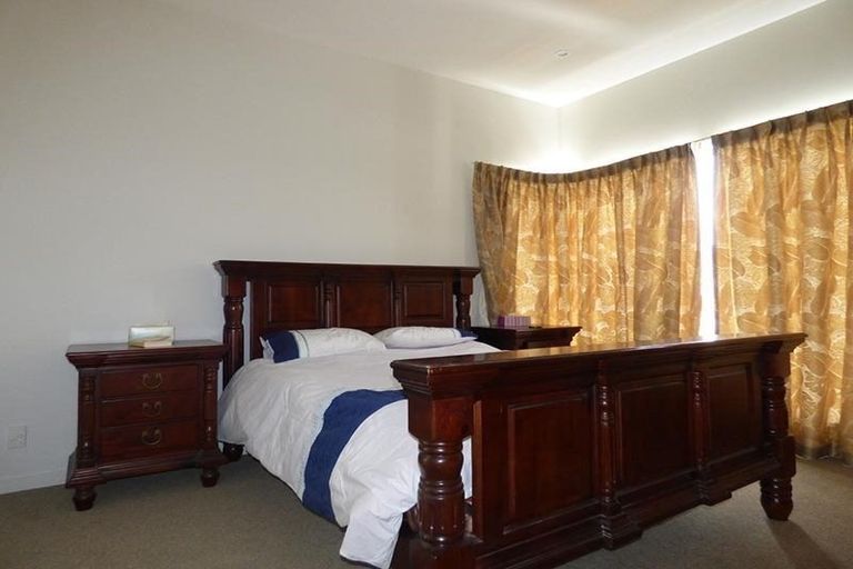 Photo of property in 12 Seabreeze Road, Narrow Neck, Auckland, 0624