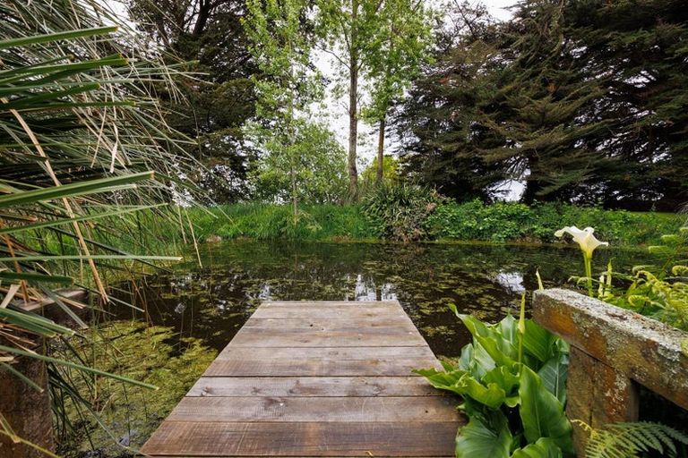 Photo of property in 375 Rangatira Road, Hunterville, 4786