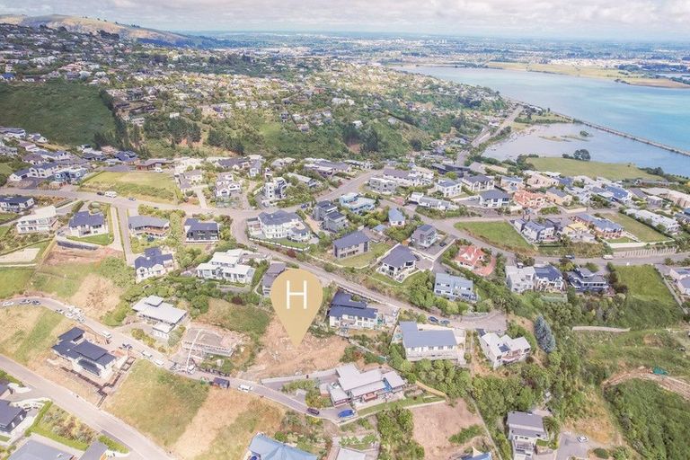 Photo of property in 29 Challenger Lane, Redcliffs, Christchurch, 8081