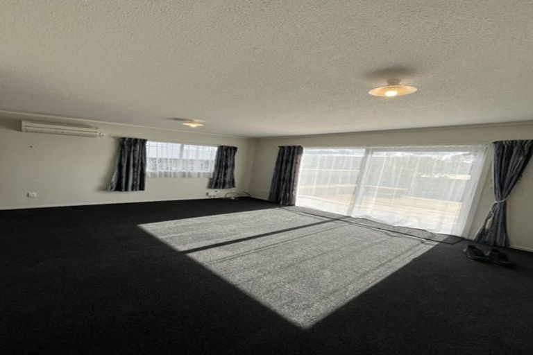 Photo of property in 2/93 Wilkie Crescent, Naenae, Lower Hutt, 5011