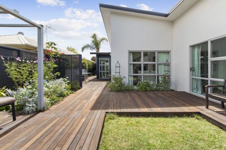 Photo of property in 41 Sandwich Road, St Andrews, Hamilton, 3200