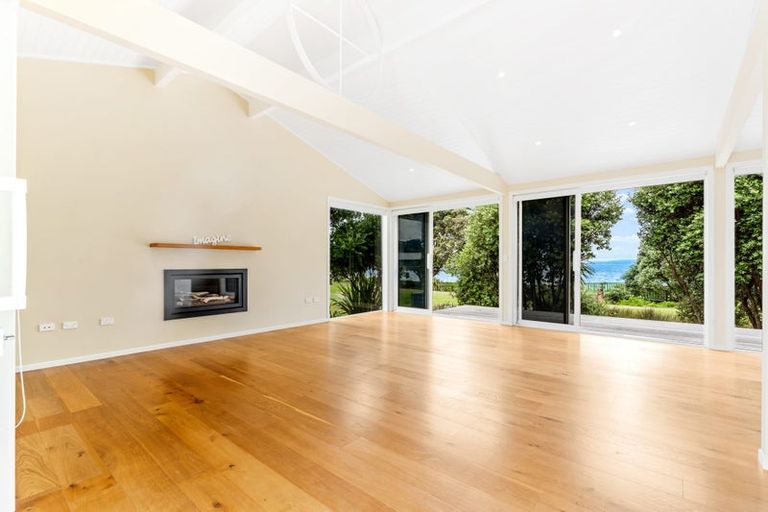 Photo of property in 28 Schooner Avenue, Snells Beach, 0920