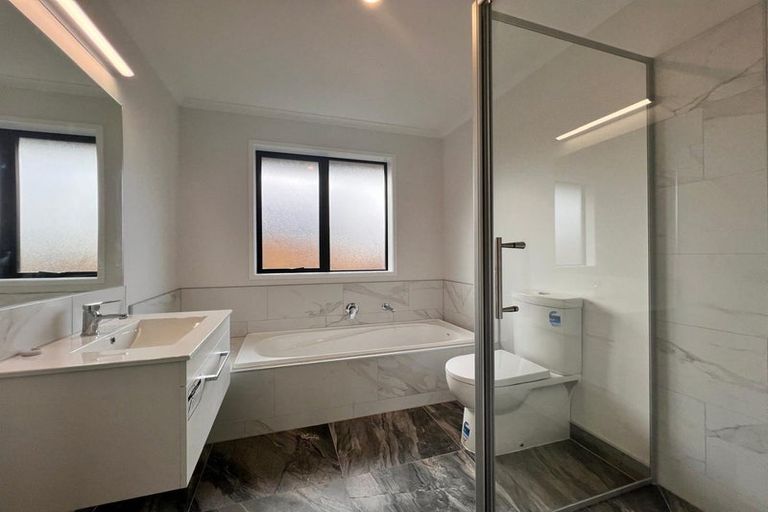 Photo of property in 16 Bathurst Crescent, Pokeno, 2402