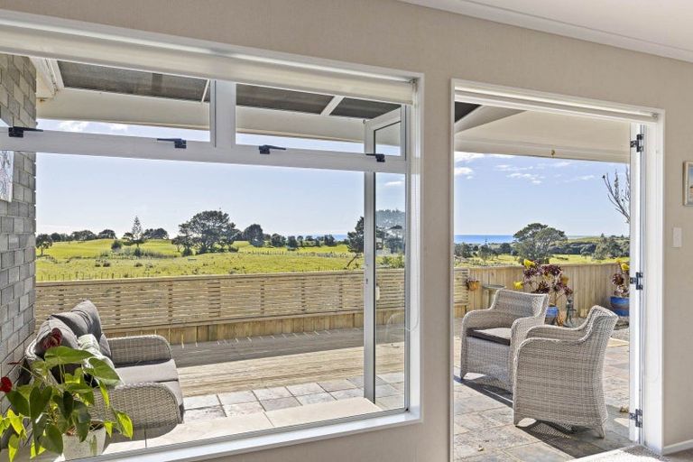 Photo of property in 2/13 Chatswood Grove, Fitzroy, New Plymouth, 4312