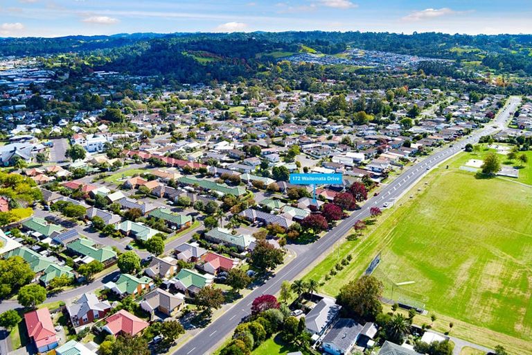 Photo of property in 172 Waitemata Drive, Ranui, Auckland, 0612