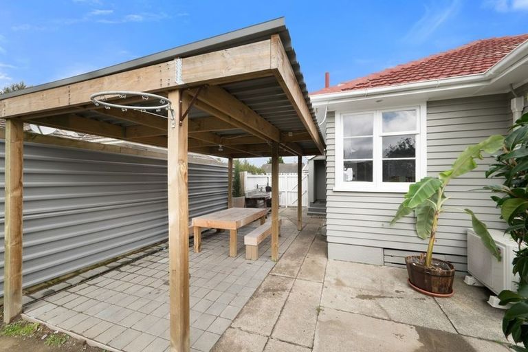 Photo of property in 182 Langdons Road, Northcote, Christchurch, 8052