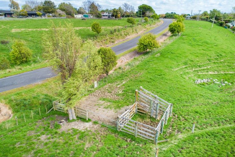 Photo of property in 31 Briarwood Road, Kelvin Grove, Palmerston North, 4470