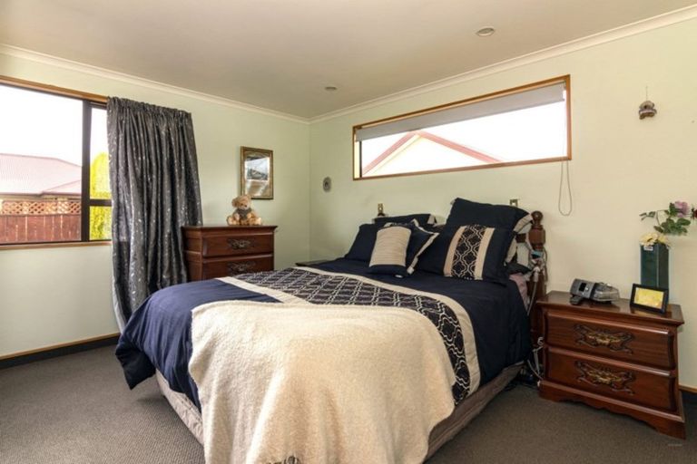 Photo of property in 71 Temple Crescent, Gleniti, Timaru, 7910
