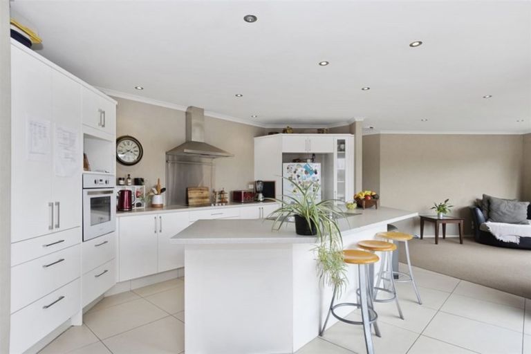 Photo of property in 112 Rowesdale Drive, Ohauiti, Tauranga, 3112