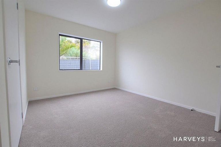 Photo of property in 12 Pleasant Road, Glen Eden, Auckland, 0602