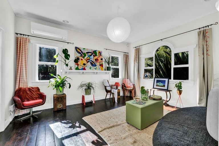 Photo of property in 87 South Road, Manaia, 4612