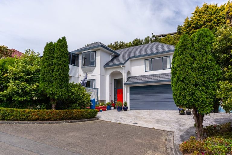 Photo of property in 10 Huxley Grove, Churton Park, Wellington, 6037