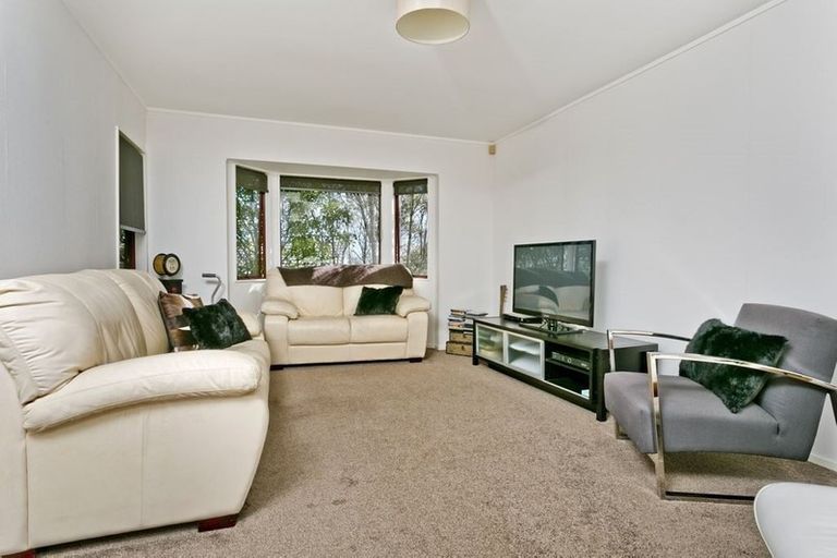 Photo of property in 18 Mallard Place, Unsworth Heights, Auckland, 0632
