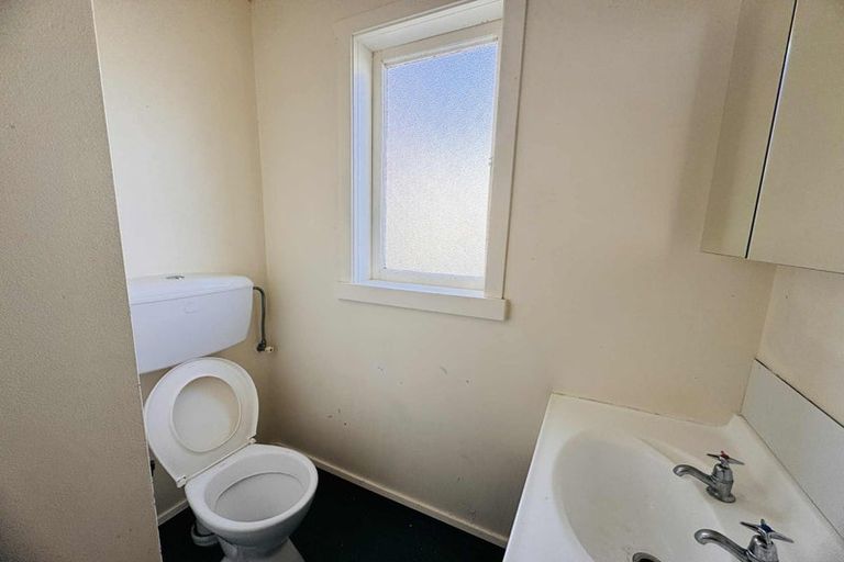 Photo of property in 23 Joseph Street, West End, Palmerston North, 4412